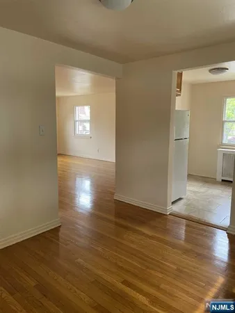 $1,900 | 2 Mount Vernon Court, Maywood, NJ 07607