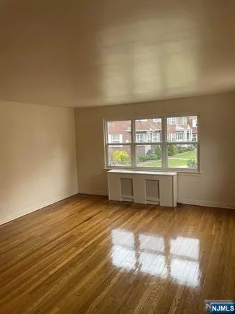 $1,900 | 2 Mount Vernon Court, Maywood, NJ 07607