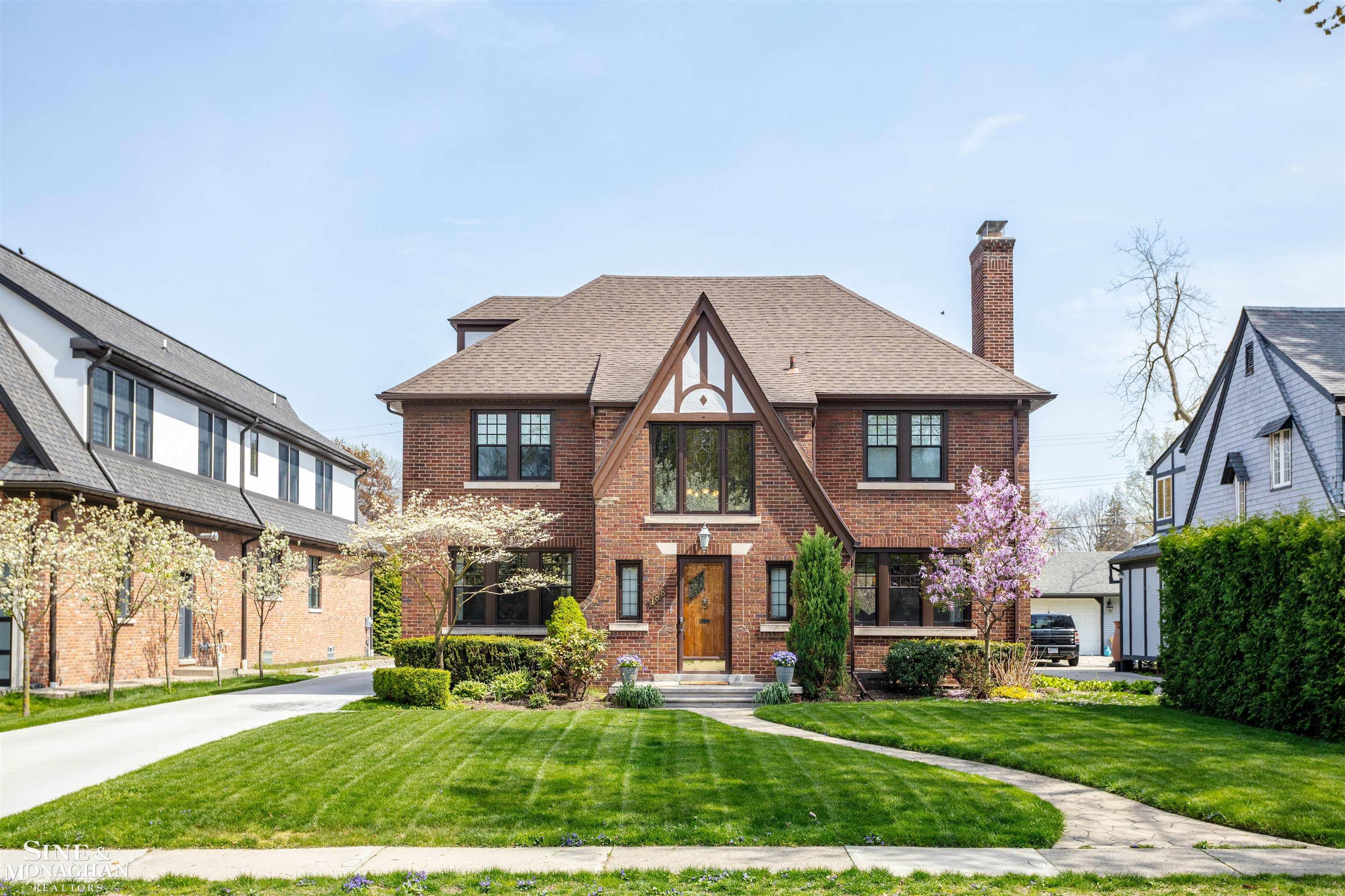 188 Kerby Road Grosse Pointe, MI 48236 - Photo 50 of 63 50173272-752d0e37-8543-4d50-beea-6c36ecdc78e7.JPG
