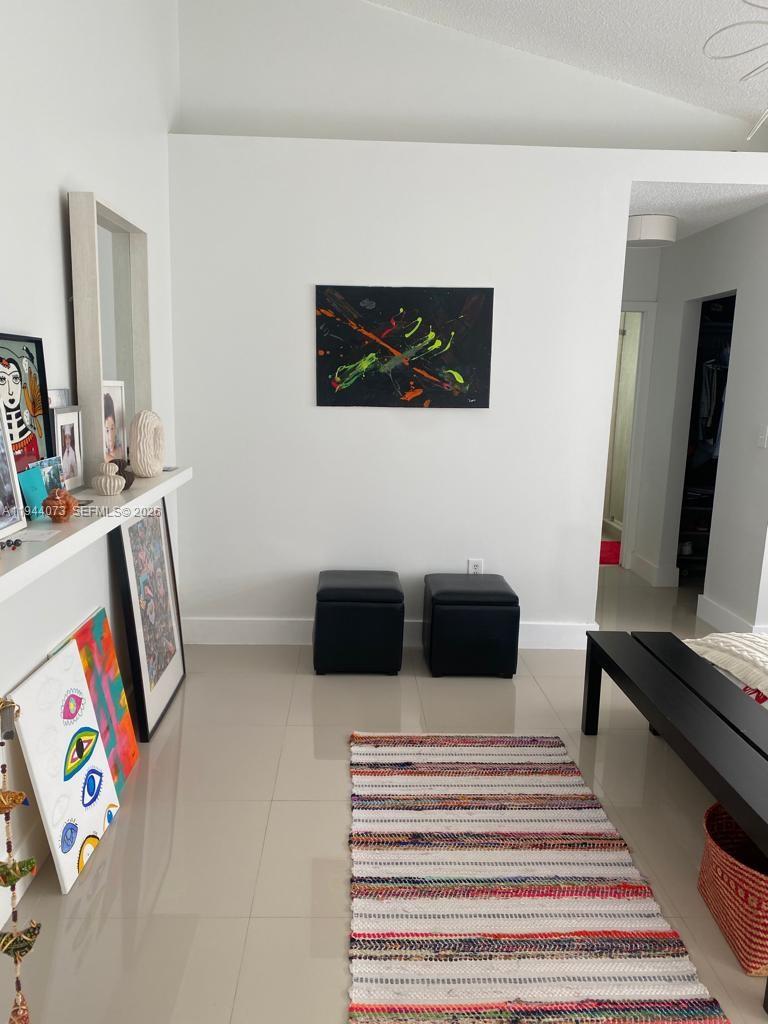 5261 Southwest 154th Place Miami, FL 33185 - Photo 11 of 22