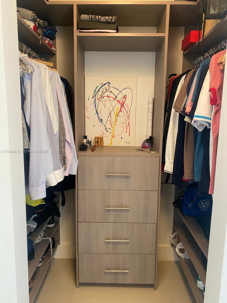 5261 Southwest 154th Place Miami, FL 33185 - Photo 12 of 22