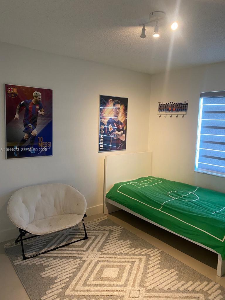 5261 Southwest 154th Place Miami, FL 33185 - Photo 16 of 22