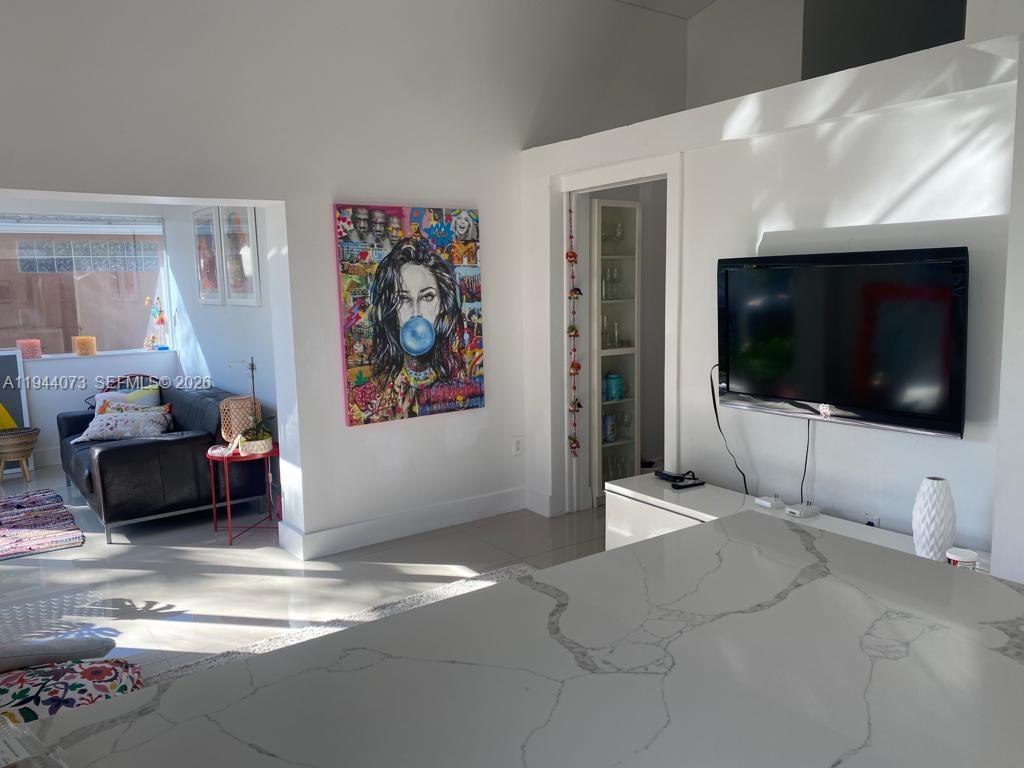 5261 Southwest 154th Place Miami, FL 33185 - Photo 4 of 22