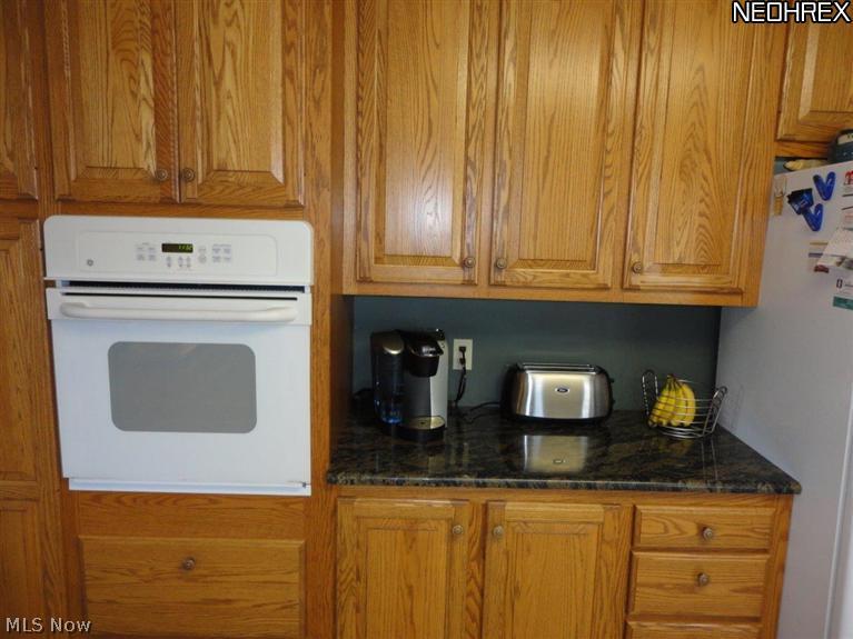 552 Darrow Road Akron, OH 44305 - Photo 7 of 25
