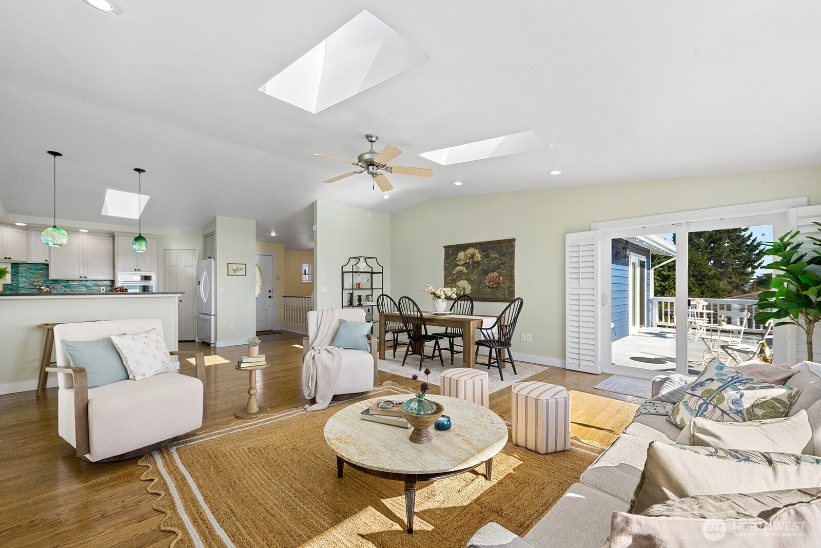 7613 Southwest 258th Court Vashon, WA 98070 - Photo 14 of 40