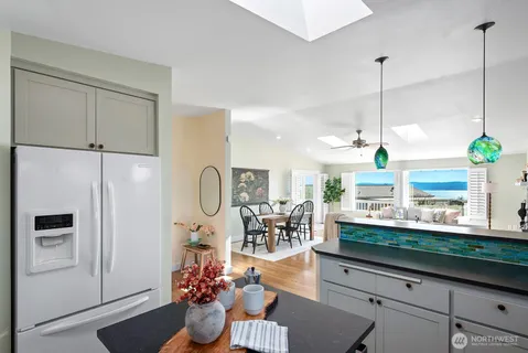 $865,000 | 7613 Southwest 258th Court, Vashon, WA 98070