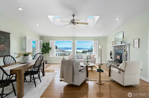 $865,000 | 7613 Southwest 258th Court, Vashon, WA 98070