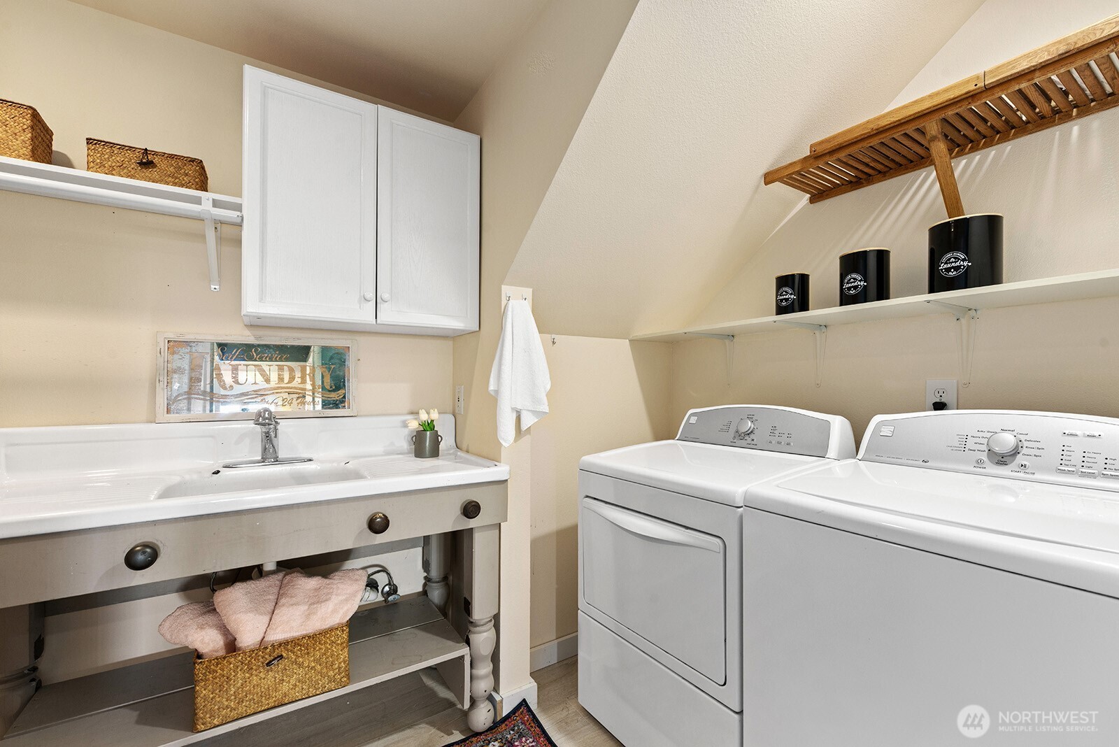 7613 Southwest 258th Court Vashon, WA 98070 - Photo 22 of 40