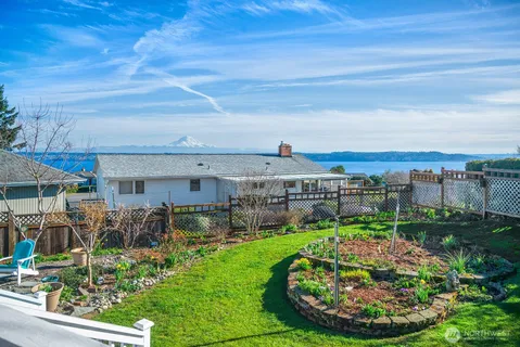 $865,000 | 7613 Southwest 258th Court, Vashon, WA 98070