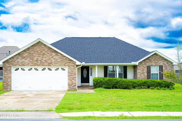 $2,600 | 5014 Merritt Brown Way, Panama City, FL 32404