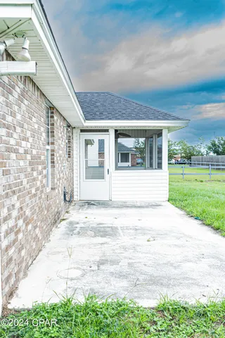 $2,600 | 5014 Merritt Brown Way, Panama City, FL 32404