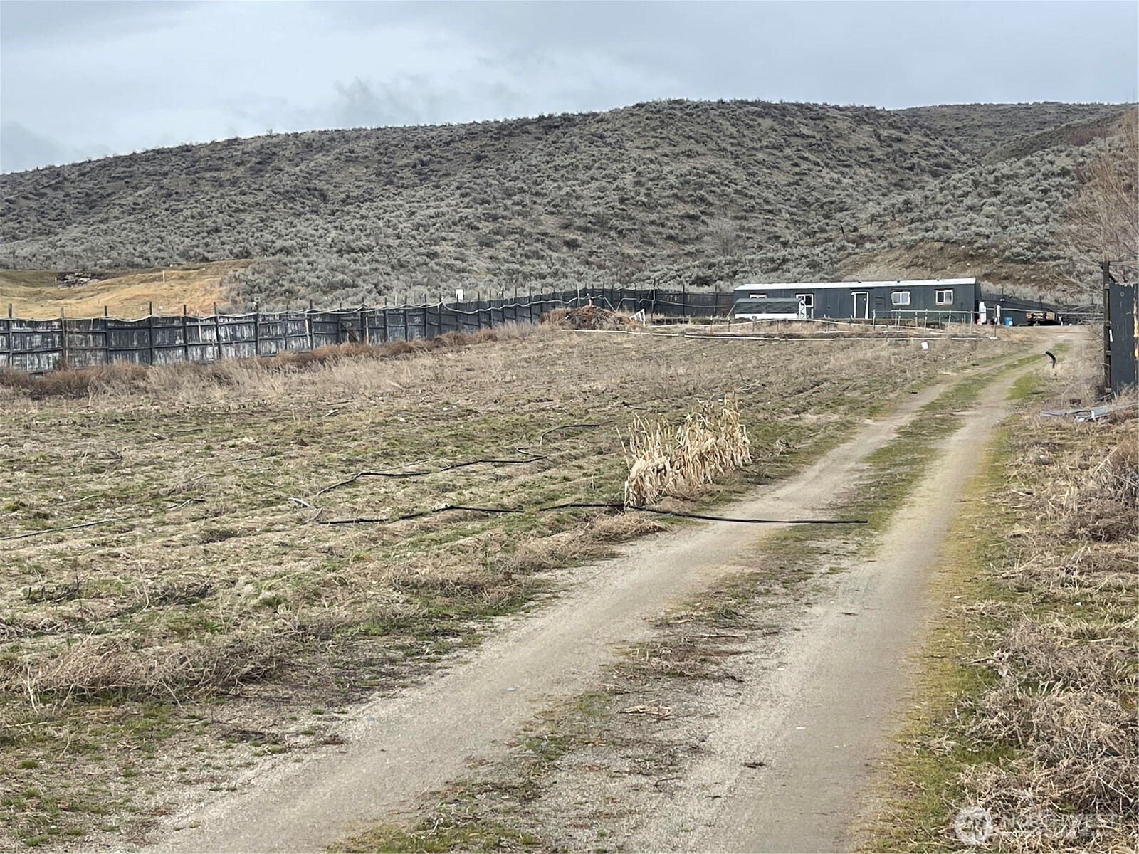 116 State Frontage Road, Unit B Tonasket, WA 98855 - Photo 2 of 22 Gallery Image 2