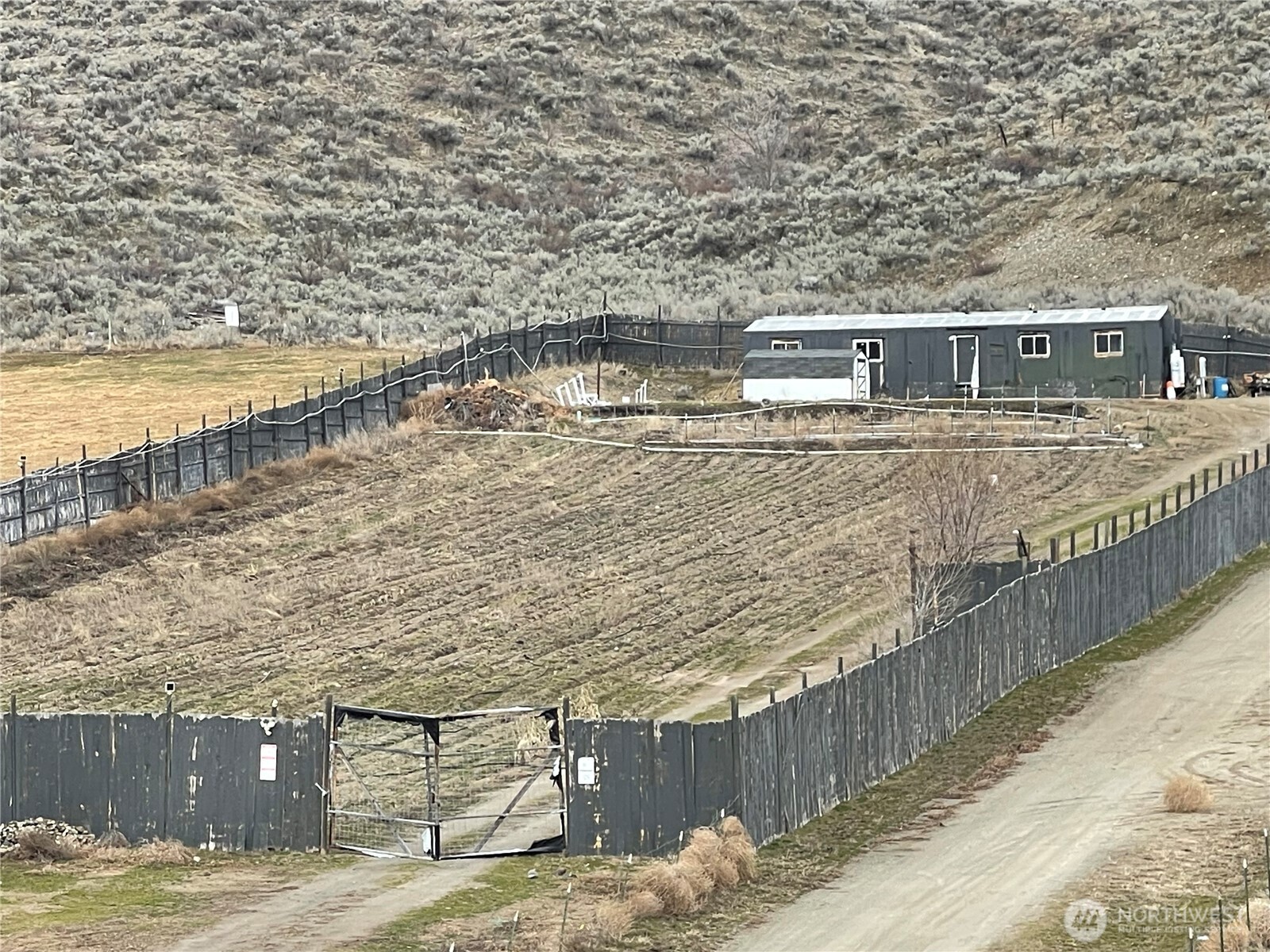 116 State Frontage Road, Unit B Tonasket, WA 98855 - Photo 3 of 22 Gallery Image 3