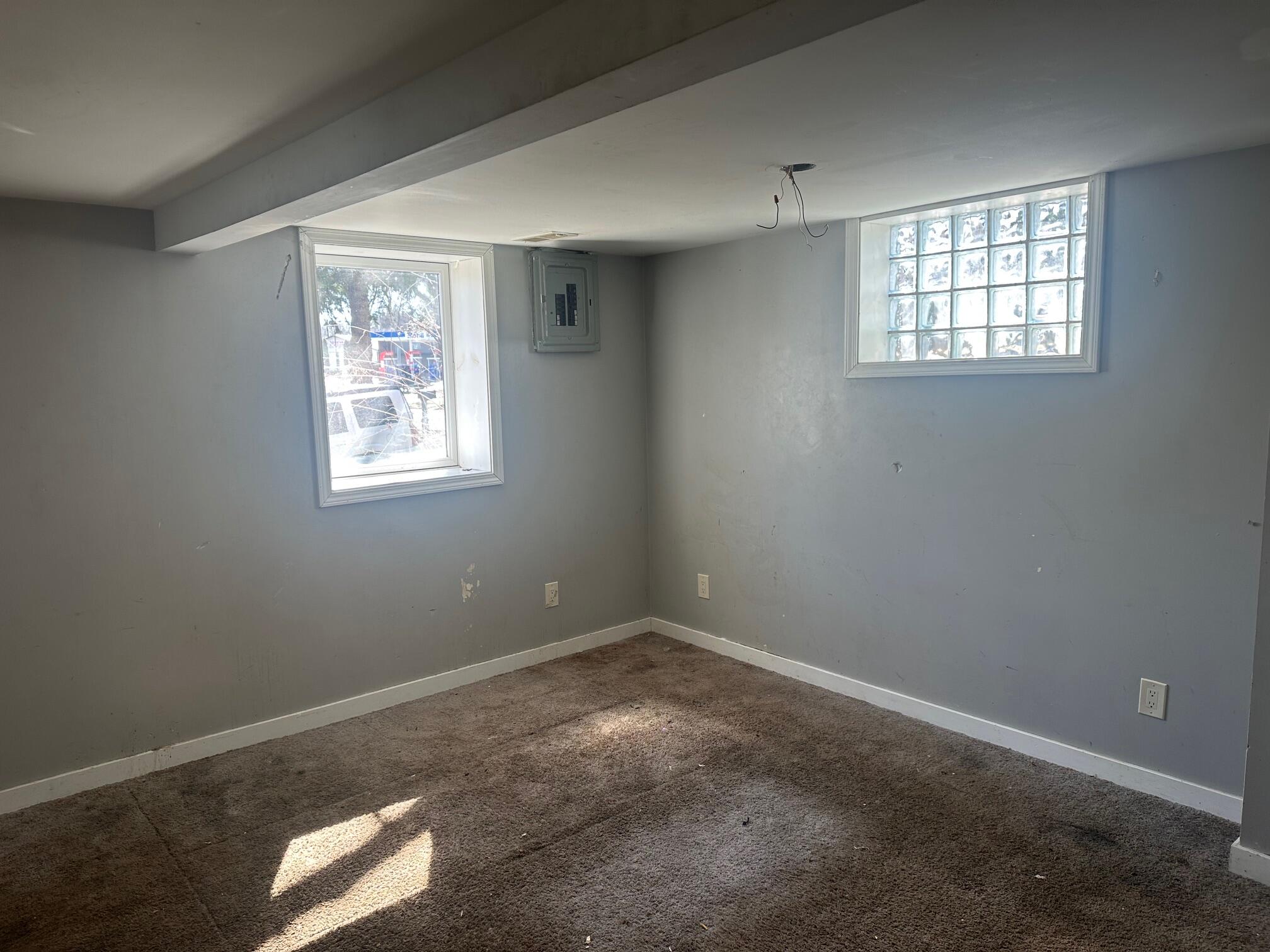 N1224 Clover Road Bloomfield, WI 53128 - Photo 16 of 29 Basement master bedroom (4)