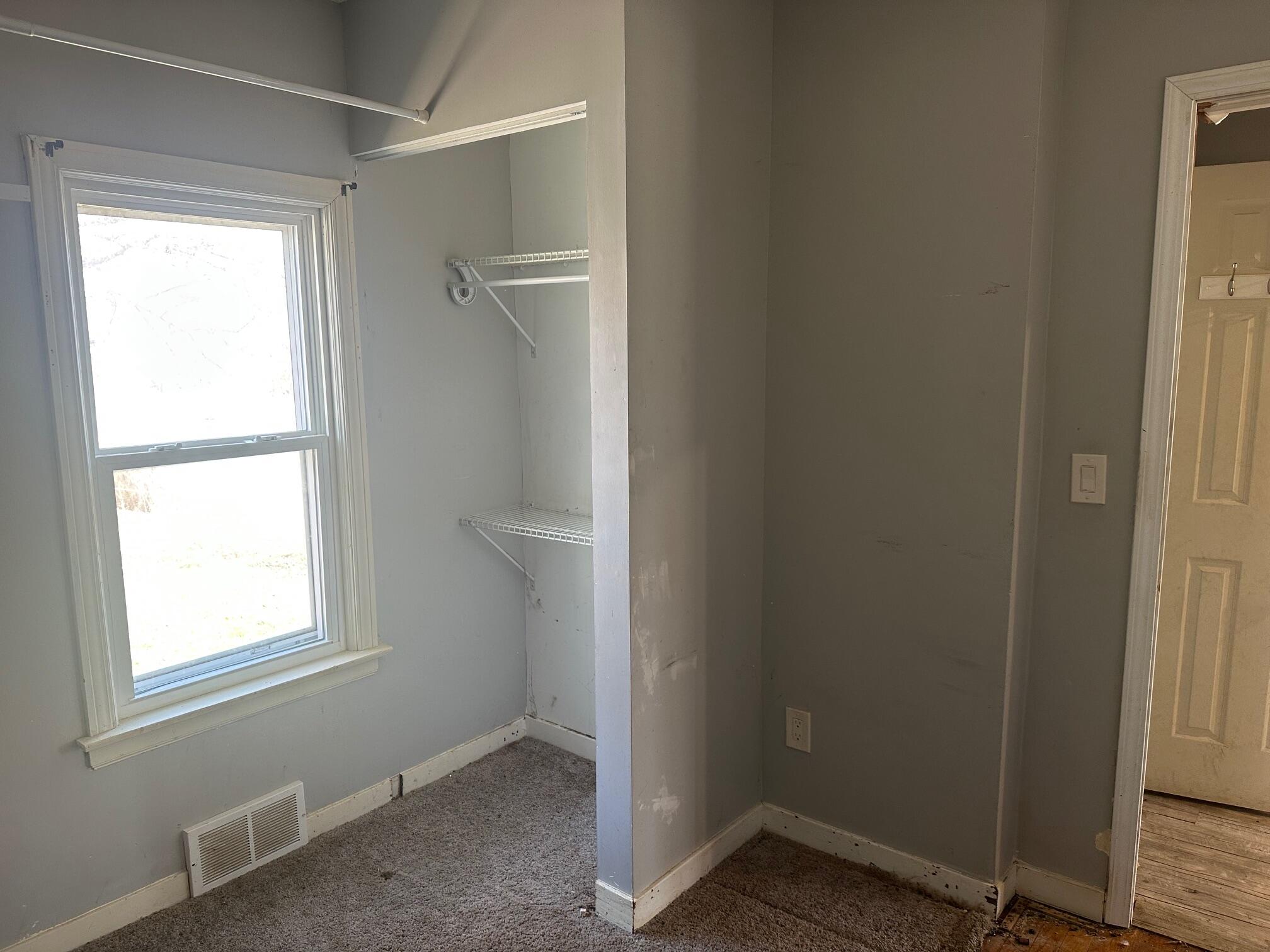 N1224 Clover Road Bloomfield, WI 53128 - Photo 21 of 29 Bedroom three (2)