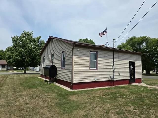 $189,900 | 5681 West Fox Road, Mears, MI 49436