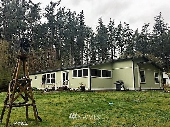 133 East Crescent Harbor Road Oak Harbor, WA 98277 - Photo 1 of 25 Gallery Image 1