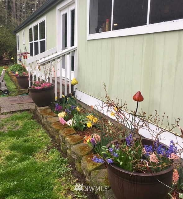 133 East Crescent Harbor Road Oak Harbor, WA 98277 - Photo 2 of 25 Gallery Image 2