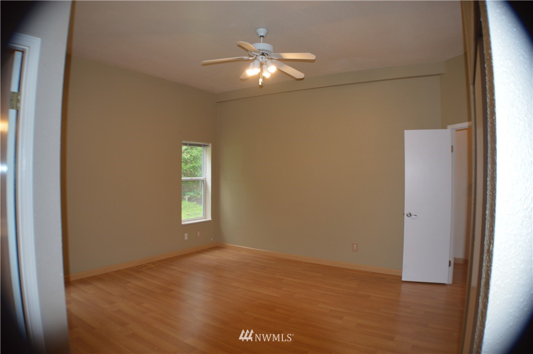 133 East Crescent Harbor Road Oak Harbor, WA 98277 - Photo 13 of 25 Gallery Image 13