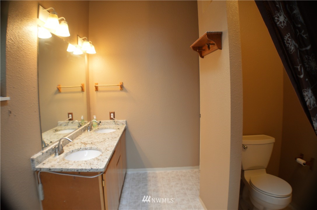 133 East Crescent Harbor Road Oak Harbor, WA 98277 - Photo 16 of 25 Gallery Image 16
