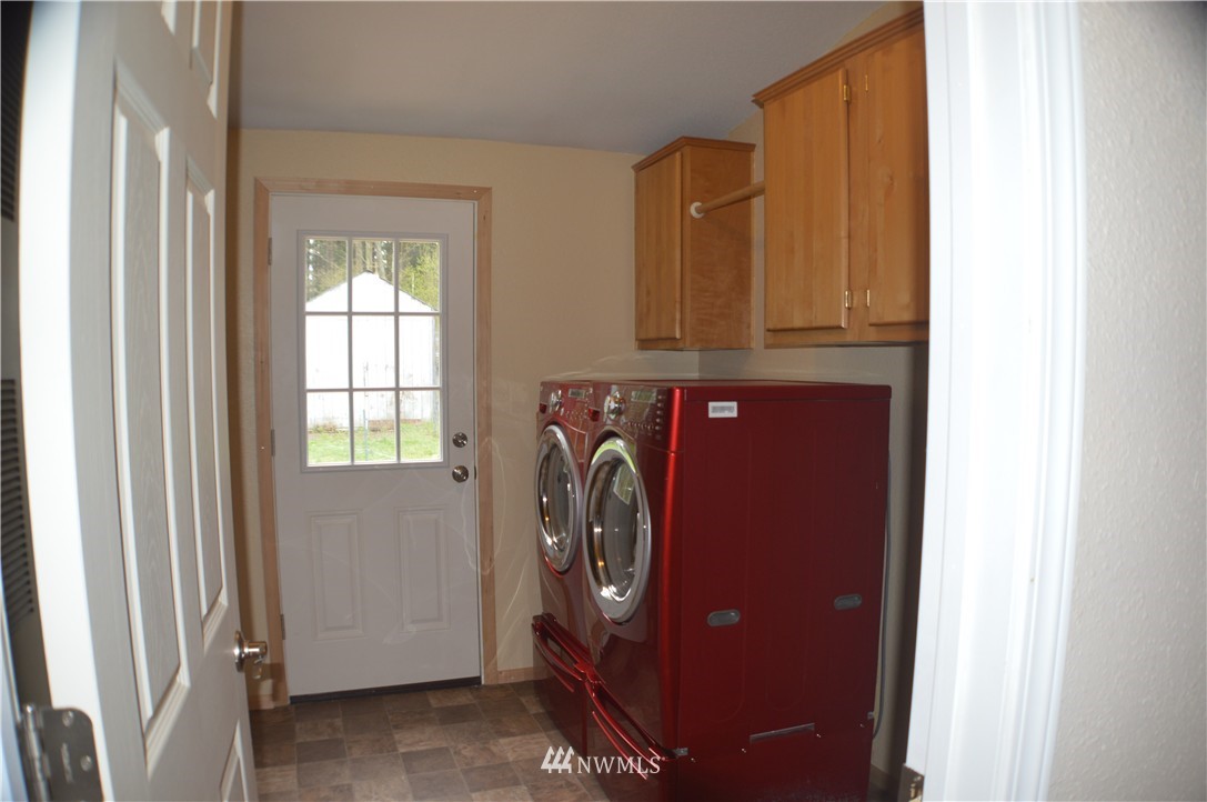 133 East Crescent Harbor Road Oak Harbor, WA 98277 - Photo 17 of 25 Gallery Image 17