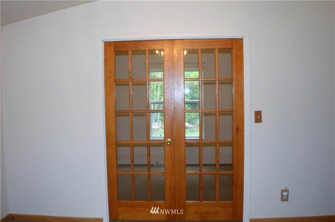 133 East Crescent Harbor Road Oak Harbor, WA 98277 - Photo 10 of 25 Gallery Image 10
