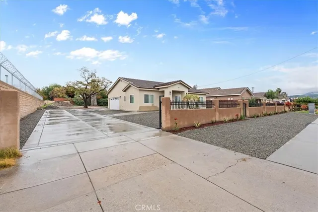 a view of a house with a outdoor space