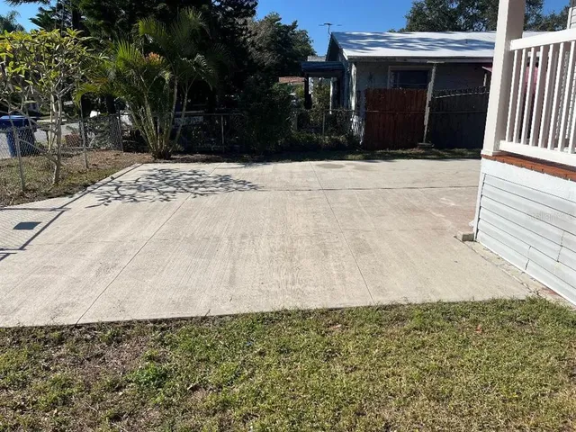 a view of parking area