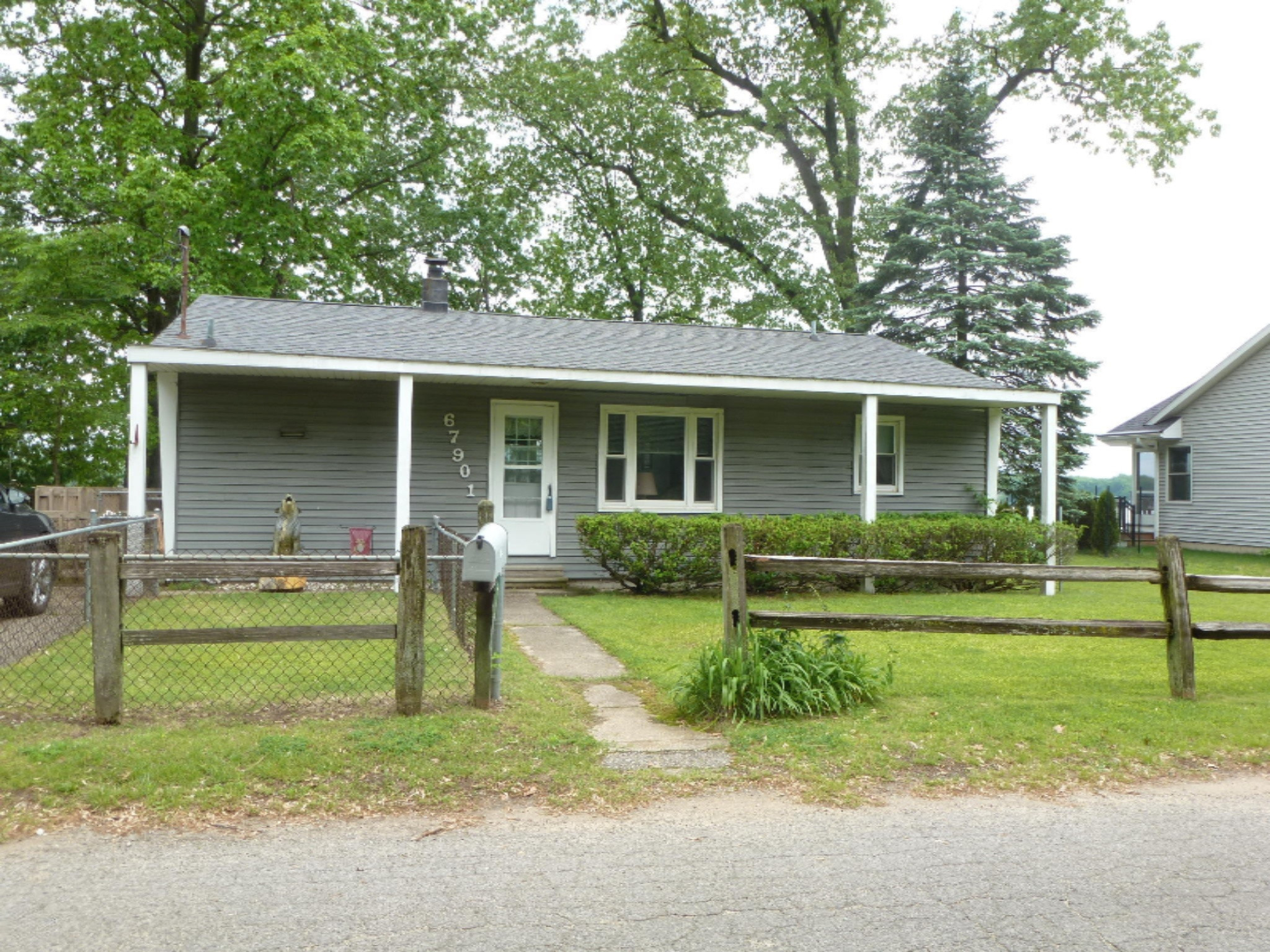 67901 Edgewater Beach Road White Pigeon, MI 49099 - Photo 1 of 20 002