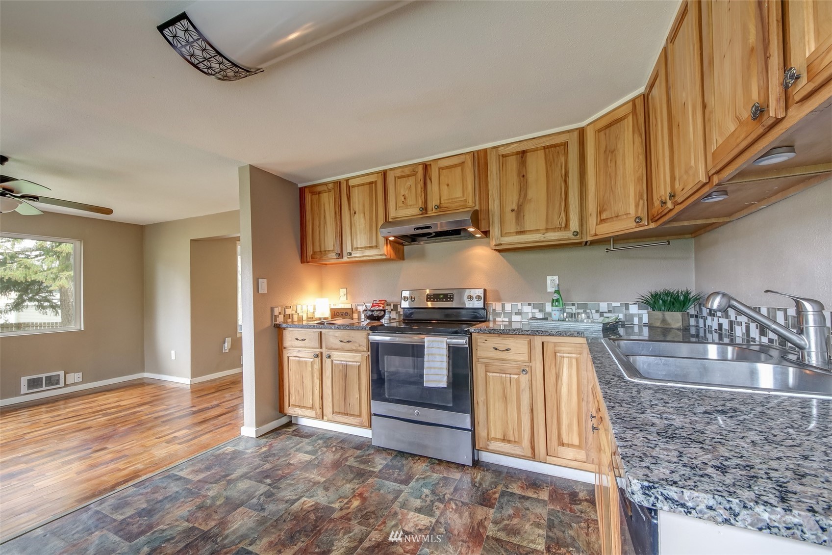 3661 West Frontage Road Port Orchard, WA 98367 - Photo 12 of 33 Gallery Image 12