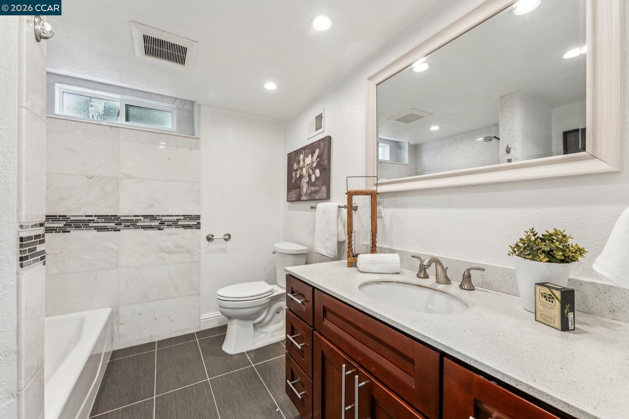4037 Rusting Avenue Oakland, CA 94605 - Photo 31 of 35