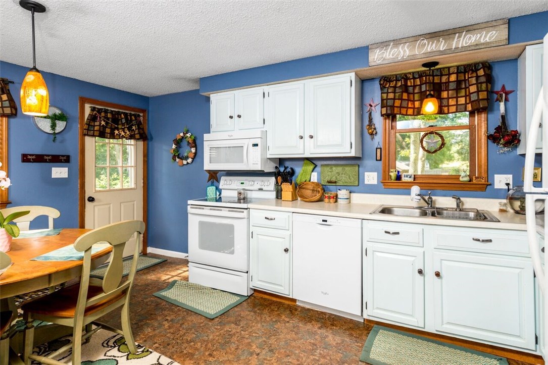 225 Hill Road Burrillville, RI 02830 - Photo 15 of 22