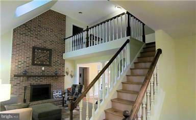 7150 Simms Landing Road Port Tobacco, MD 20677 - Photo 16 of 19 Staircase & walkway