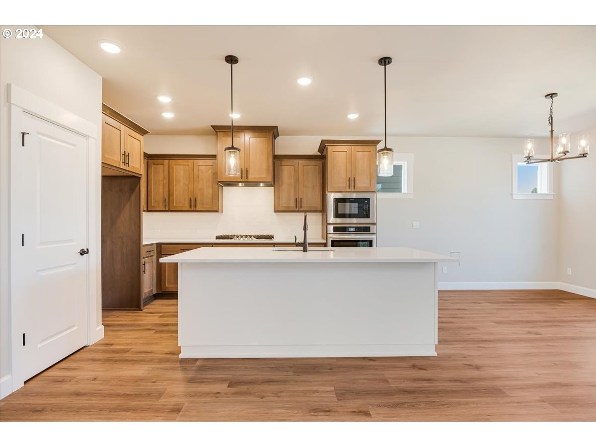 18050 Southwest Barrows Road Beaverton, OR 97007 - Photo 11 of 45 a view interior of the house and kitchen view