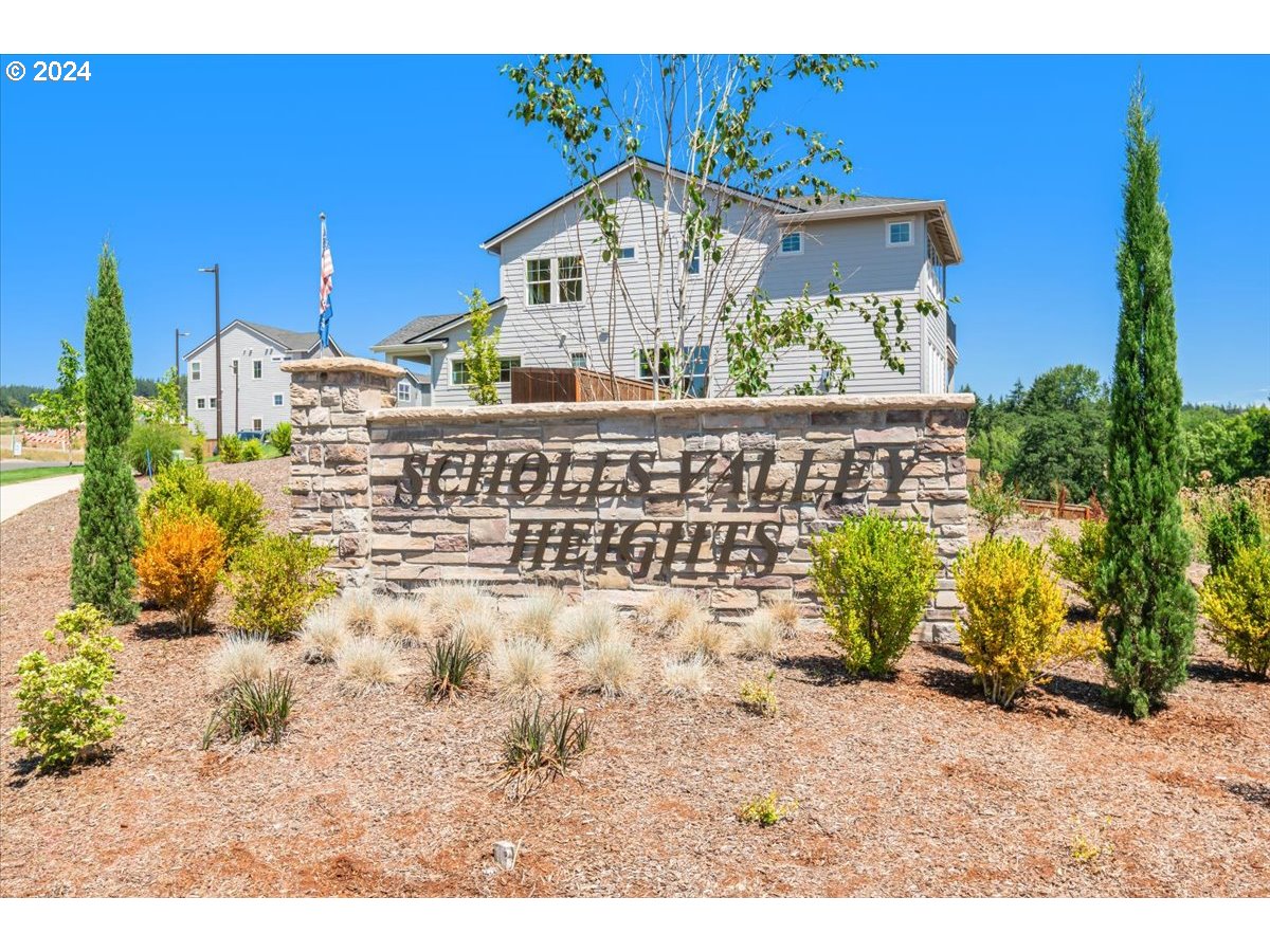 18050 Southwest Barrows Road Beaverton, OR 97007 - Photo 40 of 45 a view of entryway with a street