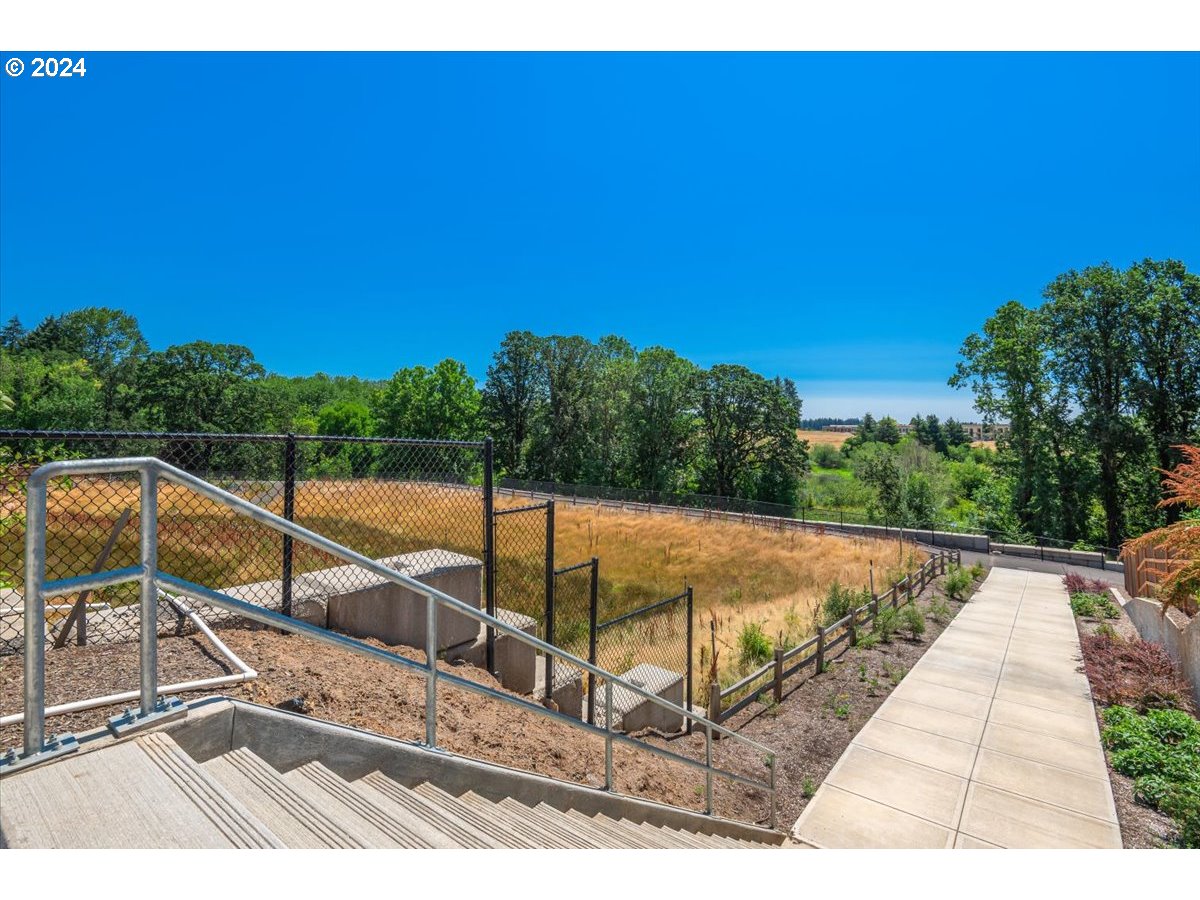 18050 Southwest Barrows Road Beaverton, OR 97007 - Photo 43 of 45 a view of a tennis court