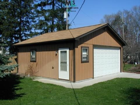 2970 Eastern Rochester, MI 48307 - Photo 2 of 9 636982-1.JPG