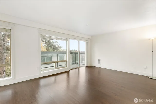 $569,500 | 3204 81st Place Southeast, Unit B202, Mercer Island, WA 98040