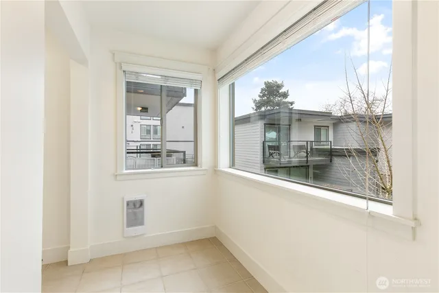 $569,500 | 3204 81st Place Southeast, Unit B202, Mercer Island, WA 98040