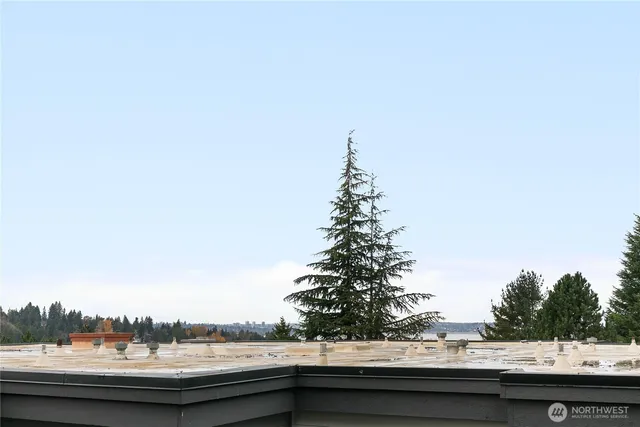 $569,500 | 3204 81st Place Southeast, Unit B202, Mercer Island, WA 98040