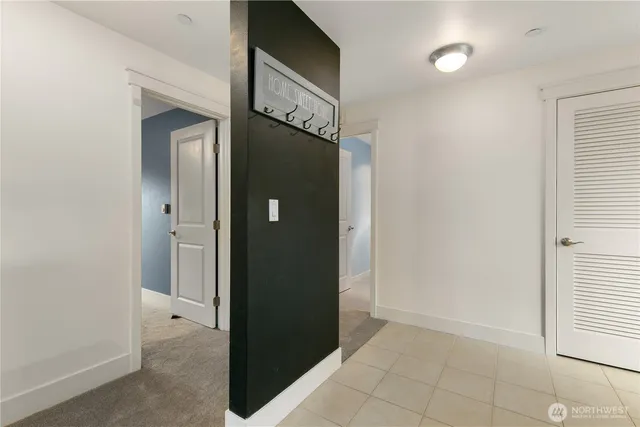 $569,500 | 3204 81st Place Southeast, Unit B202, Mercer Island, WA 98040