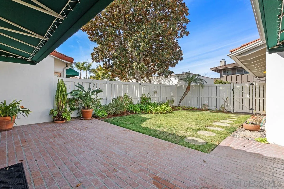 6138 La Flecha Rancho Santa Fe, CA 92067 - Photo 11 of 14 a front view of a house with garden
