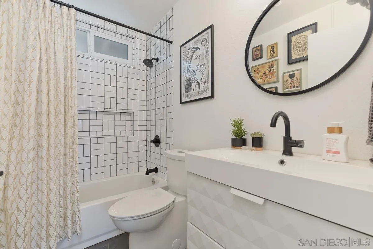 281 Rodney Avenue Encinitas, CA 92024 - Photo 20 of 31 Gallery Image 20