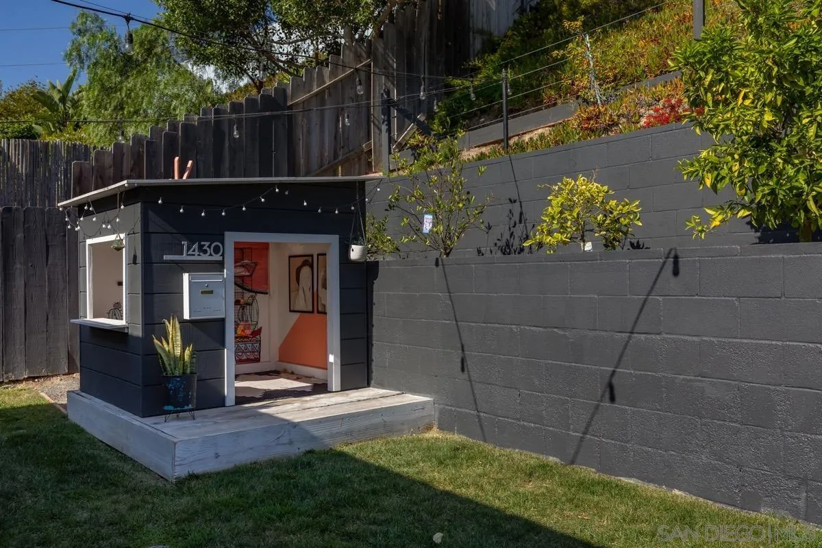 281 Rodney Avenue Encinitas, CA 92024 - Photo 29 of 31 Gallery Image 29