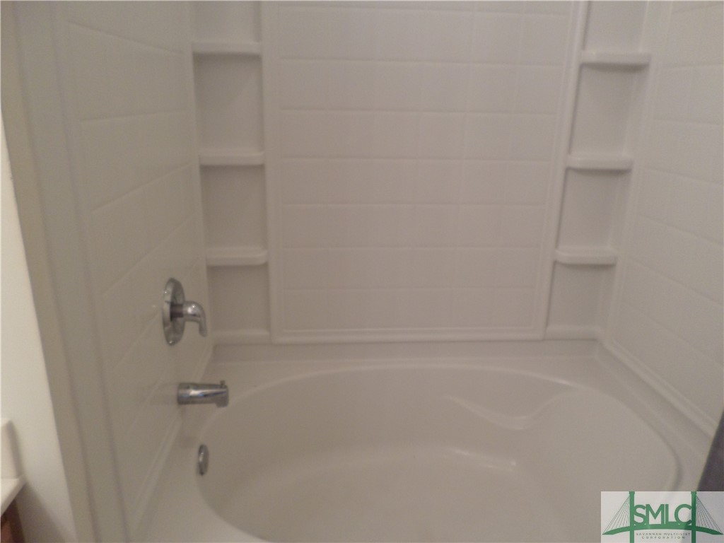 244 Opus Court Pooler, GA 31322 - Photo 14 of 27 Master tub/shhower