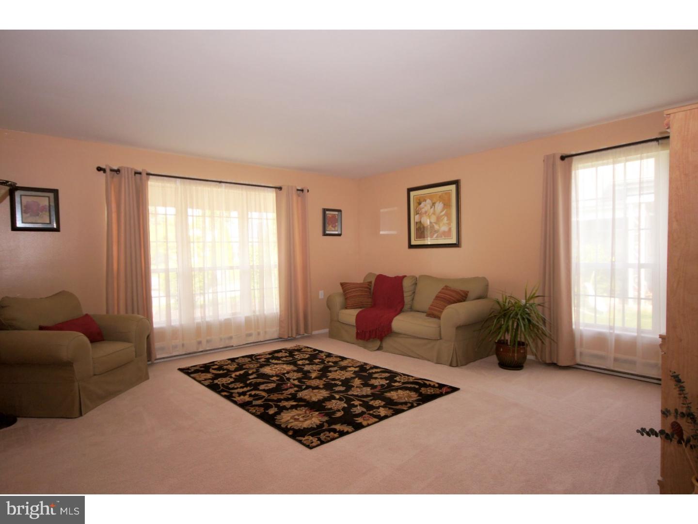 14 Windsor Road Southampton, NJ 08088 - Photo 13 of 23 Living Room