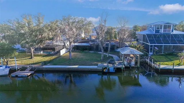 $485,000 | 2051 Northwest 17th Street, Crystal River, FL 34428