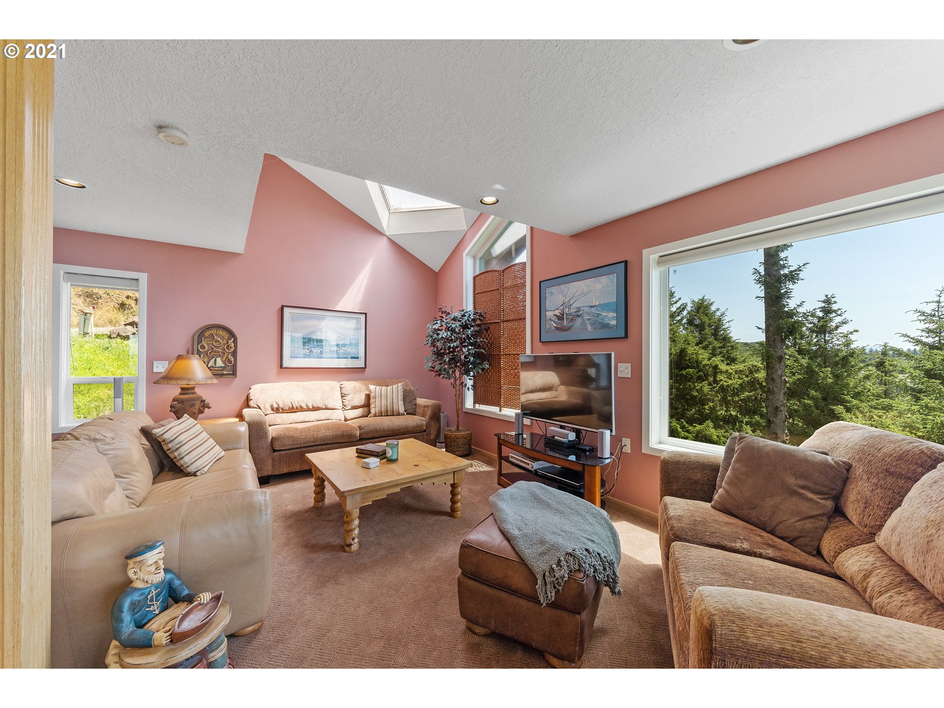 5615 Norwester Road Oceanside, OR 97134 - Photo 7 of 32 Living Room