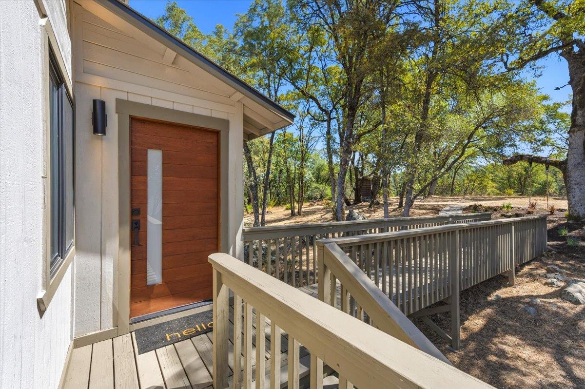 17500 Winding Oaks Road Grass Valley, CA 95949 - Photo 3 of 55