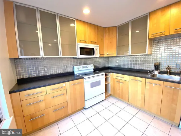 $2,400 | 19121 Cherry Bend Drive, Germantown, MD 20874